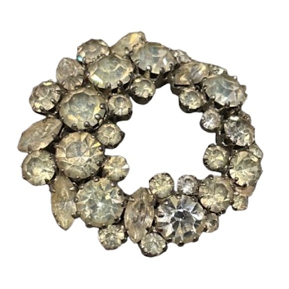 1940’s Vintage Rhinestone Bridal Wreath Brooch - Picture 8 of 9